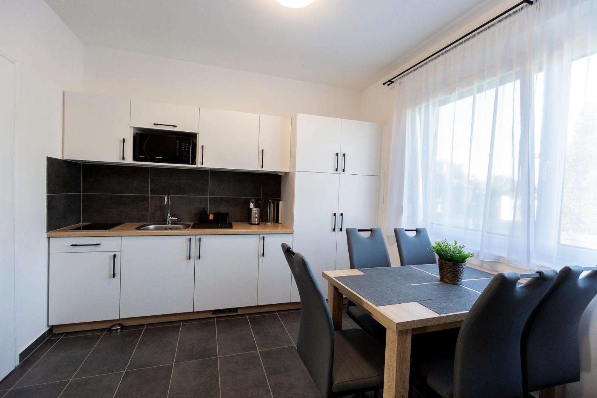 Horvath Apartman Fertőd Eksteriør billede